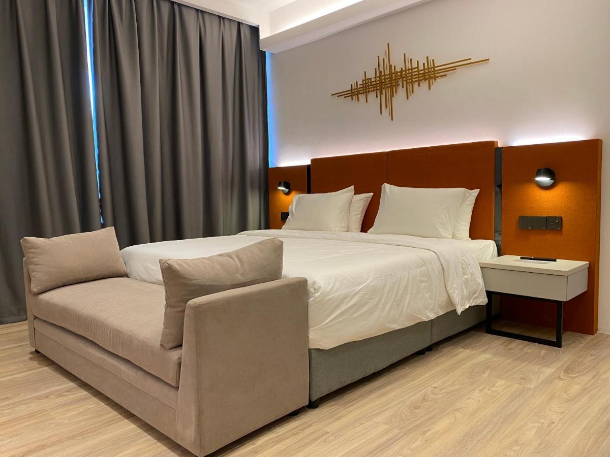 Otel Hotel Suite Sibu Exteriör bild